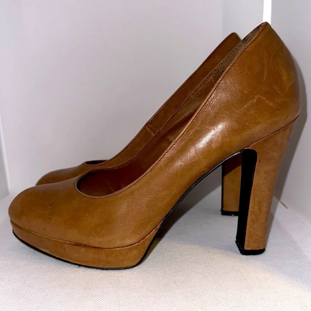 Ciao Bella Tan Leather Platform Heels Size 8.5 - EUC